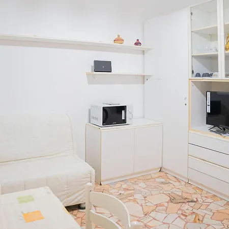 039b- Casa Residenziale A A 5 Minuti Dal Mare Lägenhet *